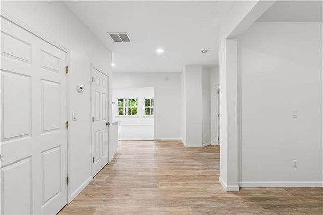 5356 Windsor Green Court SE, Mableton, GA 30126