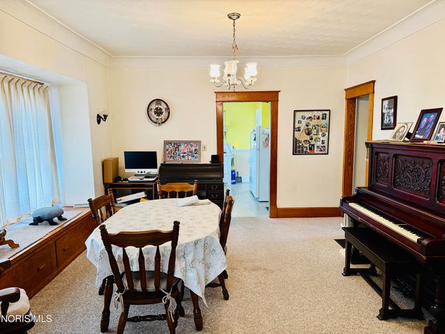 752 Hampton Avenue, Toledo, OH 43609