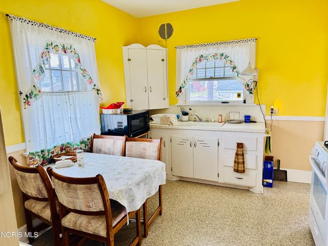 752 Hampton Avenue, Toledo, OH 43609