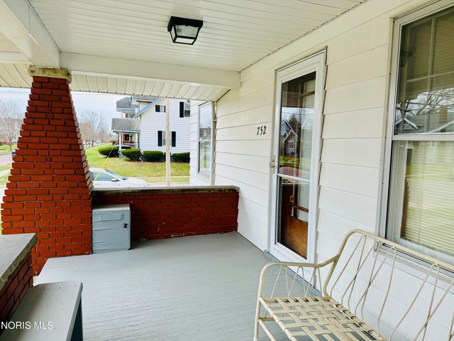 752 Hampton Avenue, Toledo, OH 43609