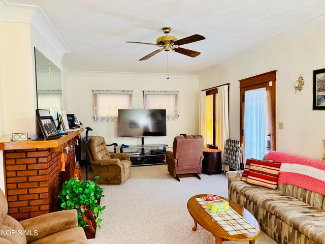 752 Hampton Avenue, Toledo, OH 43609