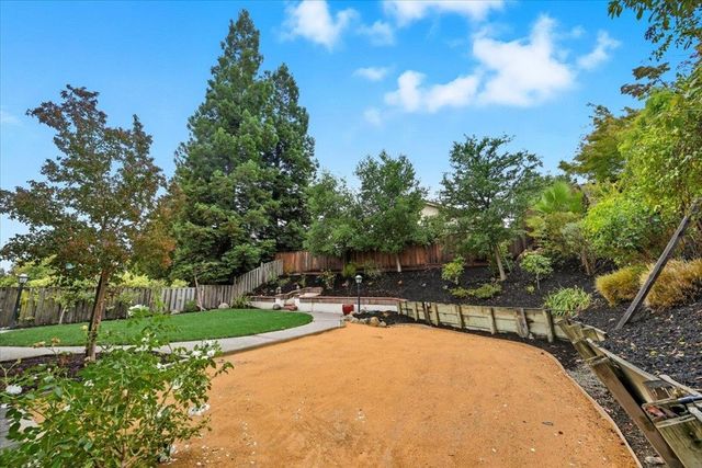 234 Laurelglen Ct, Danville, CA 94506