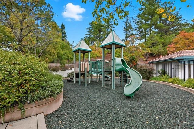 234 Laurelglen Ct, Danville, CA 94506