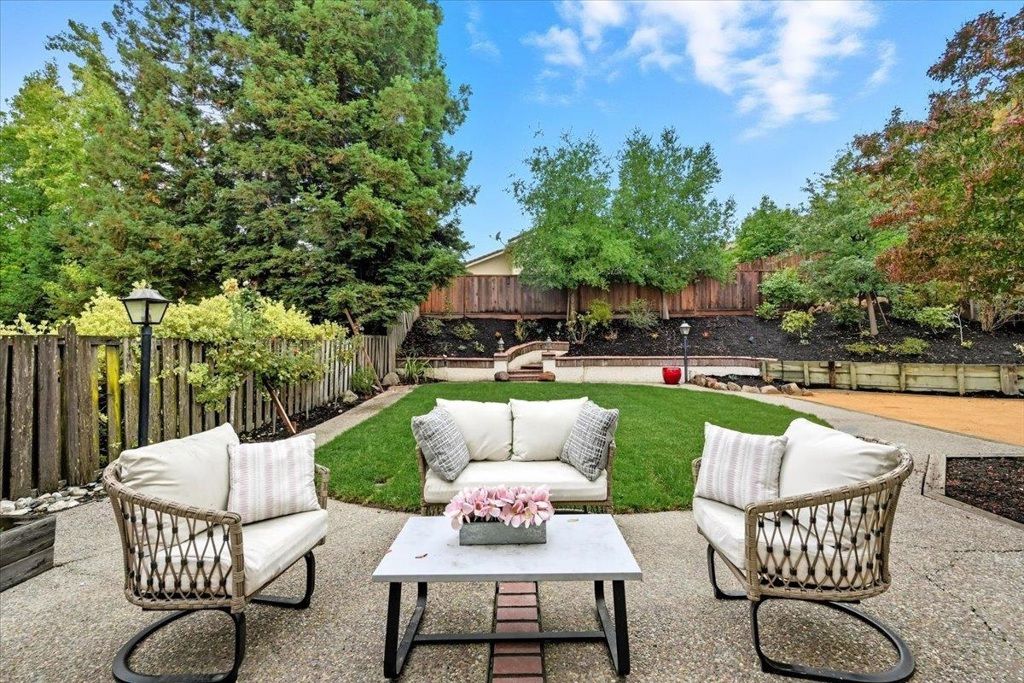 234 Laurelglen Ct, Danville, CA 94506