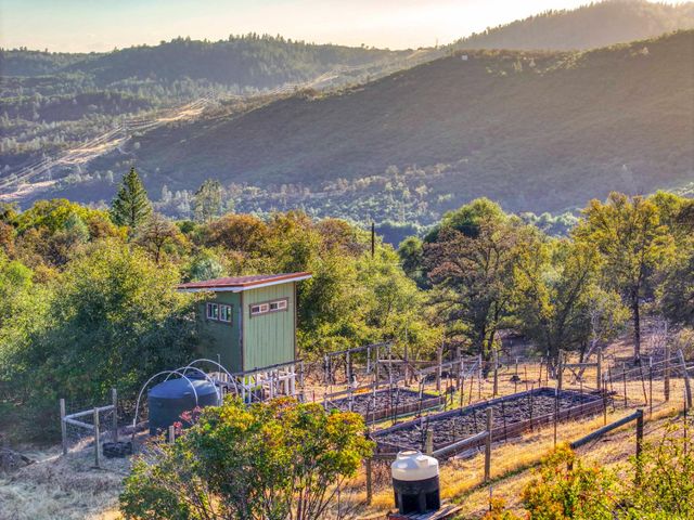 12991 Lake Francis Ext Rd, Dobbins, CA 95935