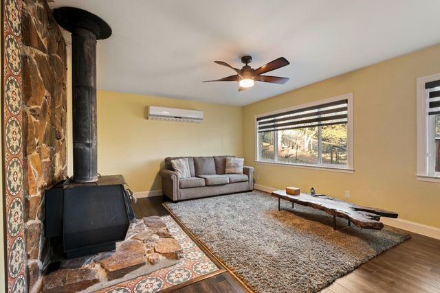 12991 Lake Francis Ext Rd, Dobbins, CA 95935