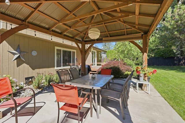 4417 E Woodglen Rd, Mead, WA 99021