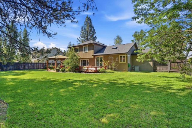 4417 E Woodglen Rd, Mead, WA 99021