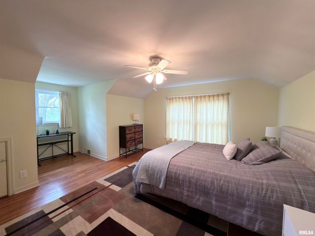 806 FONDULAC Drive, East Peoria, IL 61611