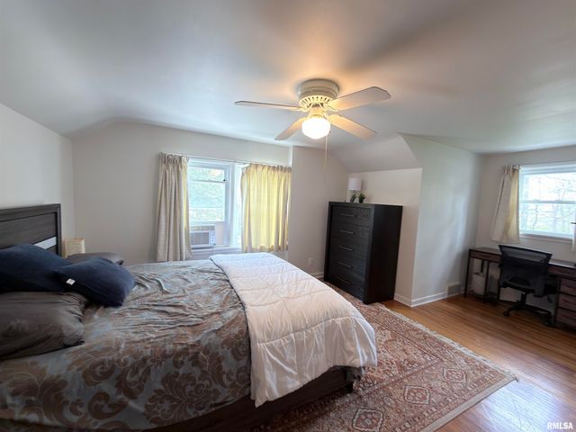 806 FONDULAC Drive, East Peoria, IL 61611