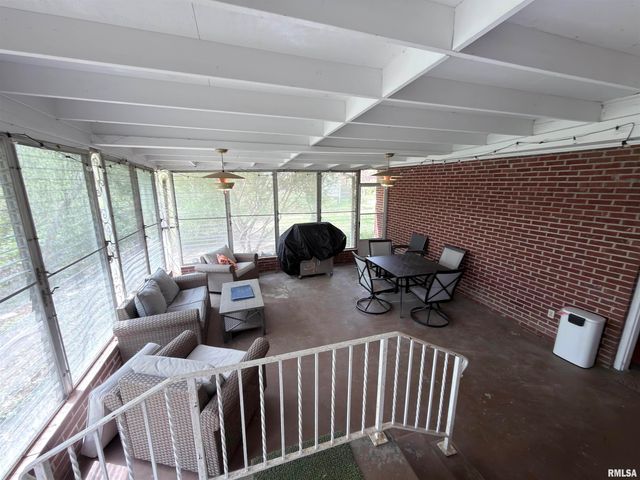 806 FONDULAC Drive, East Peoria, IL 61611