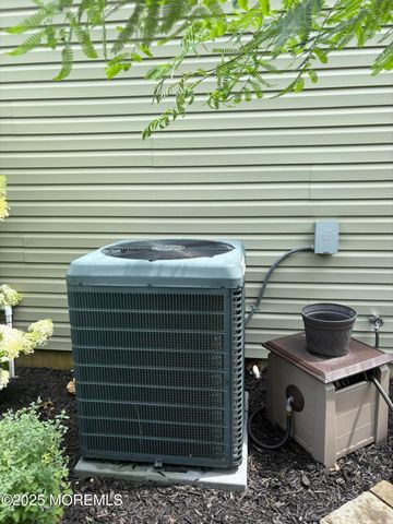 650 Chelsea Street, Forked River, NJ 08731