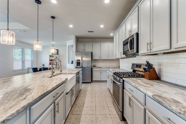 8025 Ponwar Drive, Fort Worth, TX 76131