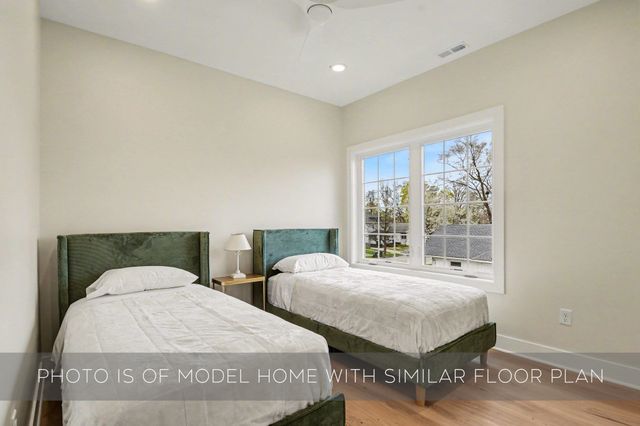 1335 Corby Boulevard B, South Bend, IN 46617