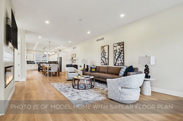 1335 Corby Boulevard B, South Bend, IN 46617