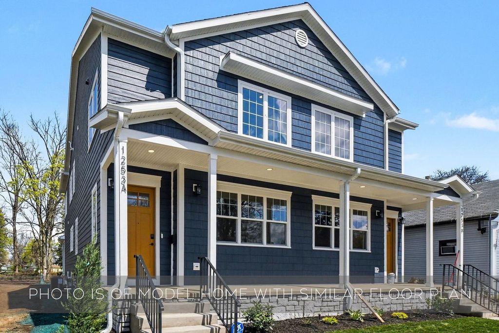 1335 Corby Boulevard B, South Bend, IN 46617