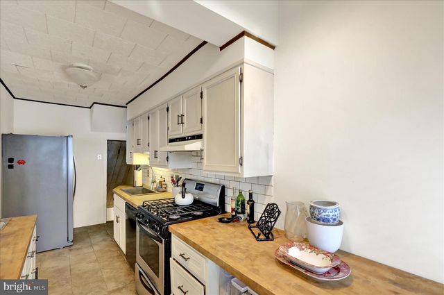 564 MARSHALL AVE, Reading, PA 19606