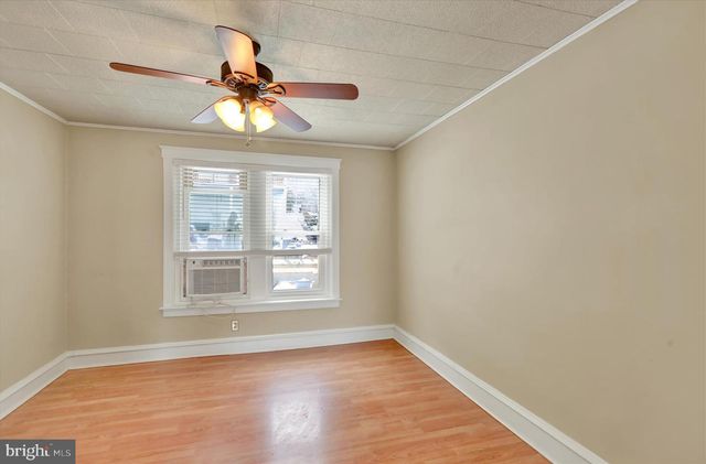 564 MARSHALL AVE, Reading, PA 19606