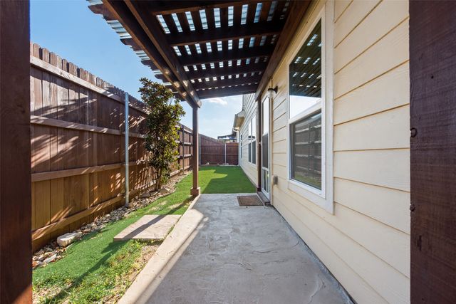 2320 Chebi Lane, Denton, TX 76209
