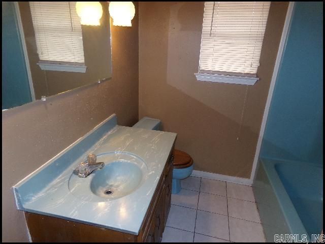 12601 County Line Road, Alexander, AR 72002