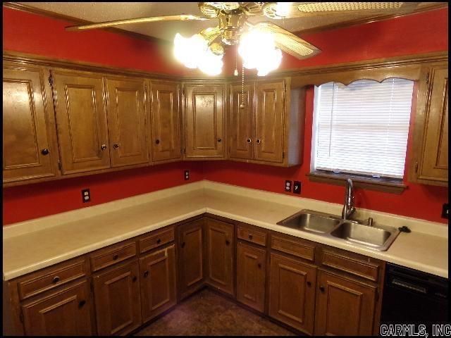 12601 County Line Road, Alexander, AR 72002