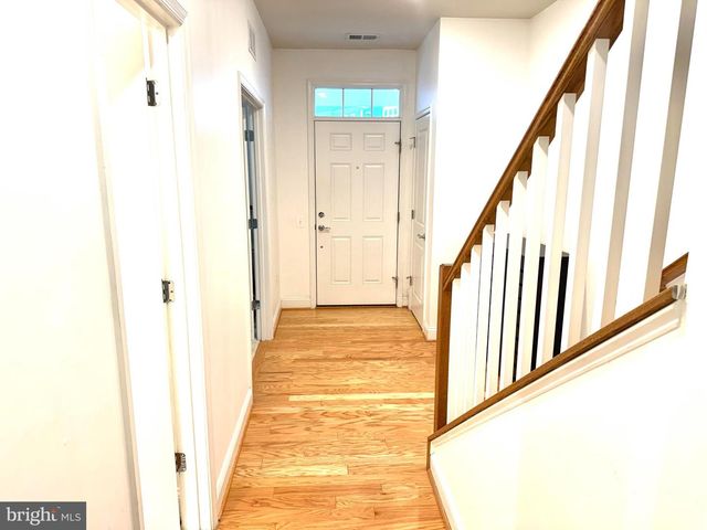 17255 HERRING GULL LN, Dumfries, VA 22026