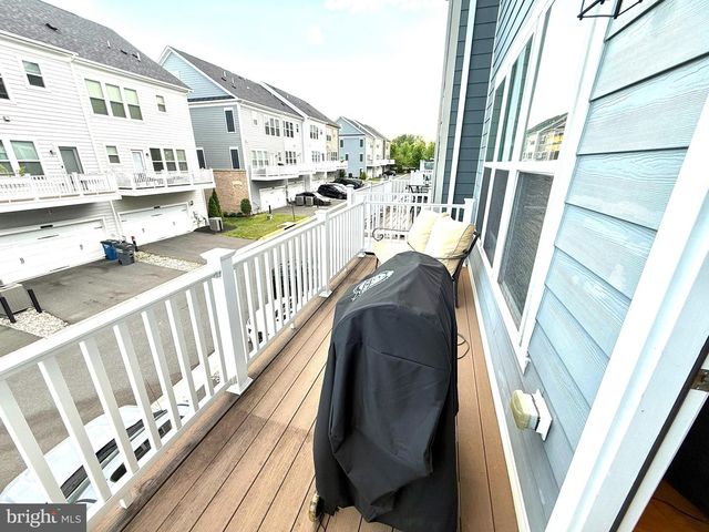 17255 HERRING GULL LN, Dumfries, VA 22026