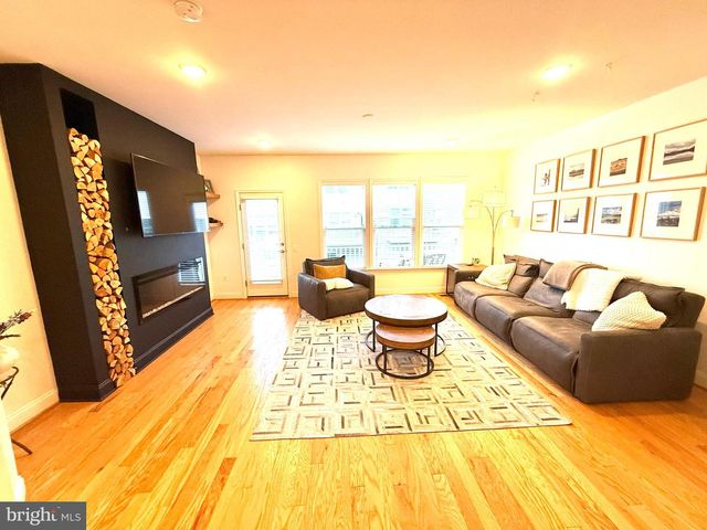 17255 HERRING GULL LN, Dumfries, VA 22026