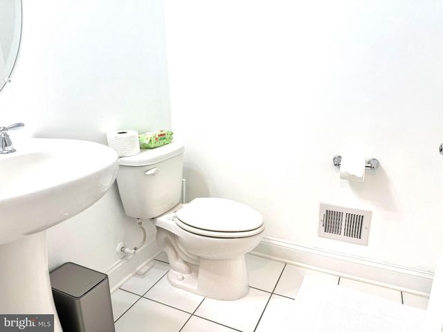 17255 HERRING GULL LN, Dumfries, VA 22026