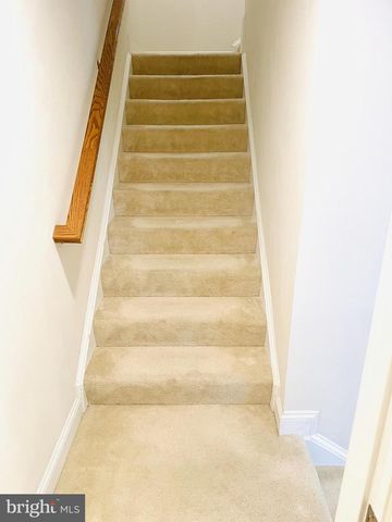 17255 HERRING GULL LN, Dumfries, VA 22026