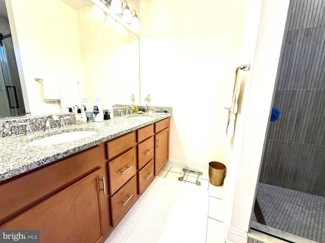 17255 HERRING GULL LN, Dumfries, VA 22026