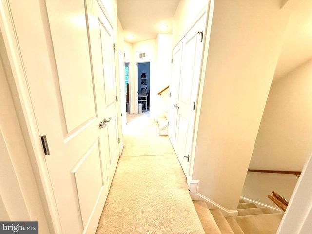 17255 HERRING GULL LN, Dumfries, VA 22026