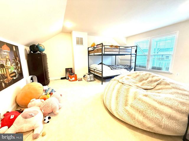 17255 HERRING GULL LN, Dumfries, VA 22026