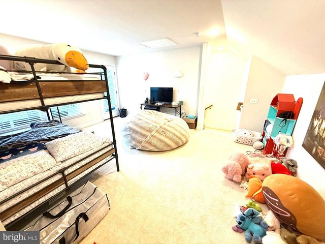 17255 HERRING GULL LN, Dumfries, VA 22026