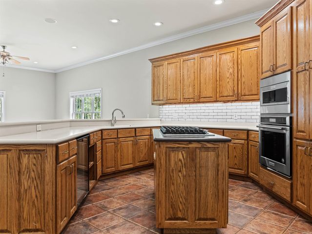185 Hillside Place, Hot Springs, AR 71901