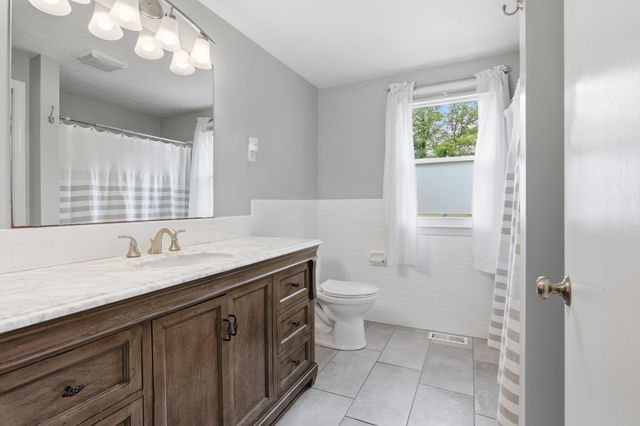 38 Peter Rd, North Reading, MA 01864