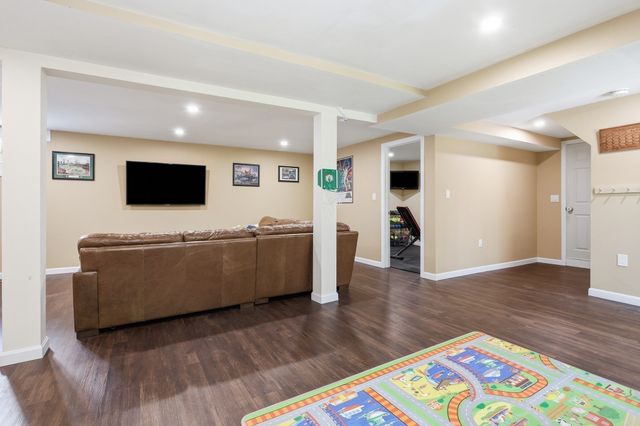 38 Peter Rd, North Reading, MA 01864