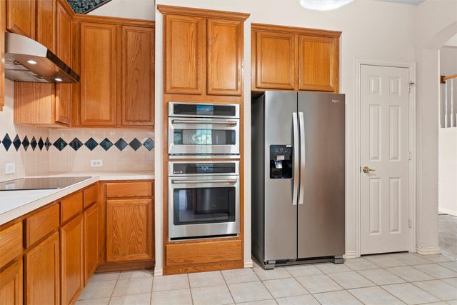 5724 Chelmsford Trail, Arlington, TX 76018