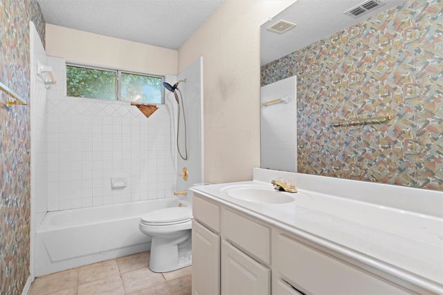 5724 Chelmsford Trail, Arlington, TX 76018