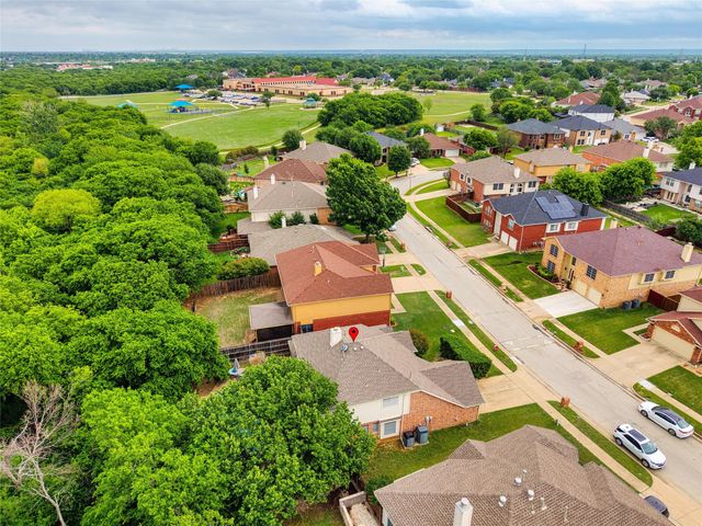 5724 Chelmsford Trail, Arlington, TX 76018