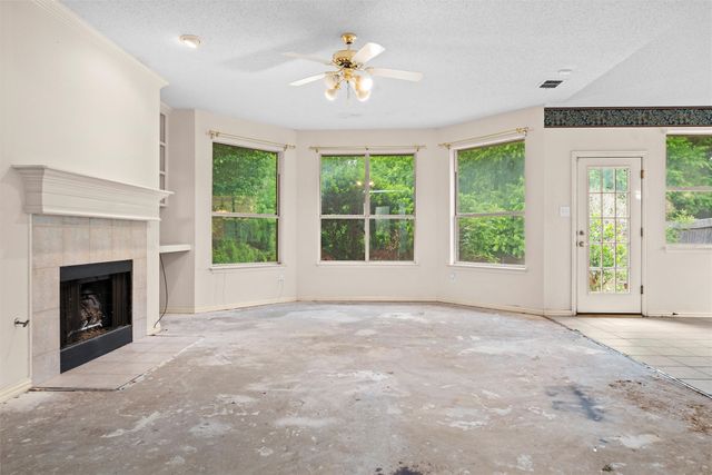 5724 Chelmsford Trail, Arlington, TX 76018