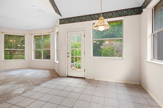 5724 Chelmsford Trail, Arlington, TX 76018