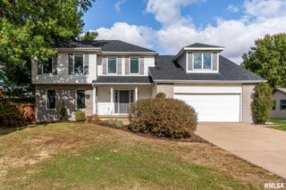 4200 BELMONT Road, Bettendorf, IA 52722