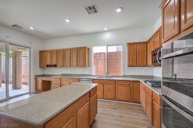 9421 Wisdom Valley Avenue, Las Vegas, NV 89149