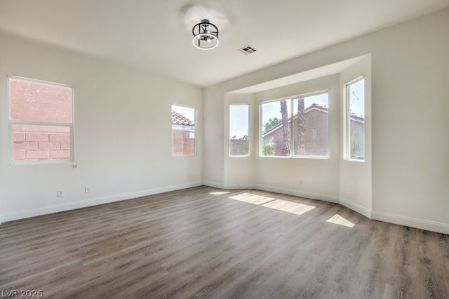 9421 Wisdom Valley Avenue, Las Vegas, NV 89149