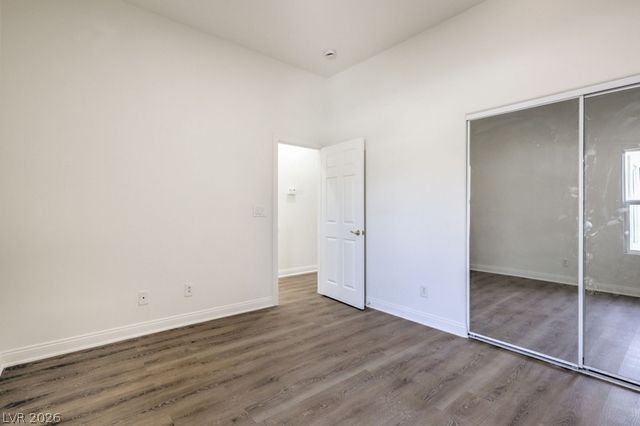 9421 Wisdom Valley Avenue, Las Vegas, NV 89149