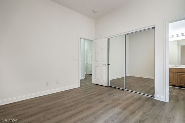 9421 Wisdom Valley Avenue, Las Vegas, NV 89149