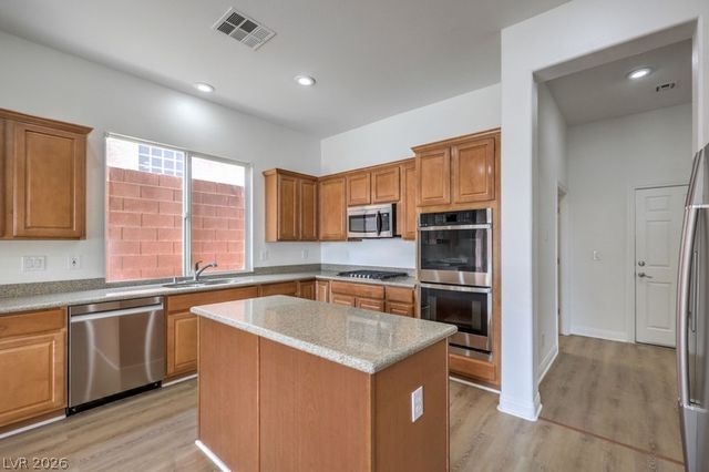 9421 Wisdom Valley Avenue, Las Vegas, NV 89149