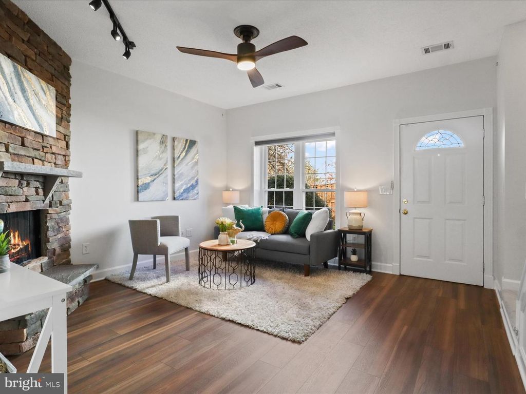 7250 PARSONS CT, Alexandria, VA 22306