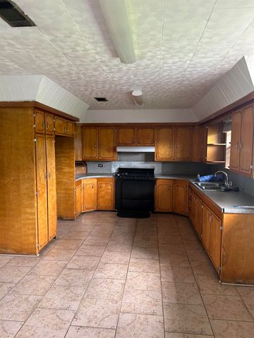 4679 Bayouside Dr, Chauvin, LA 70344